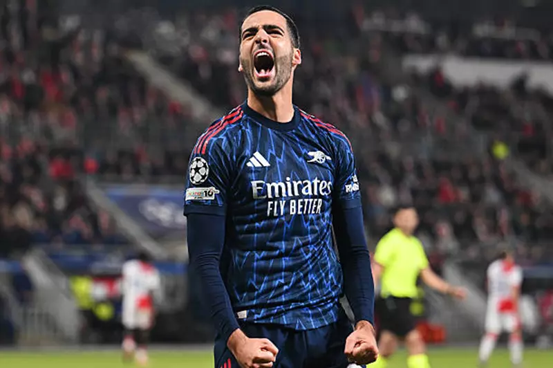 ميكيل ميرينو لاعب أرسنال